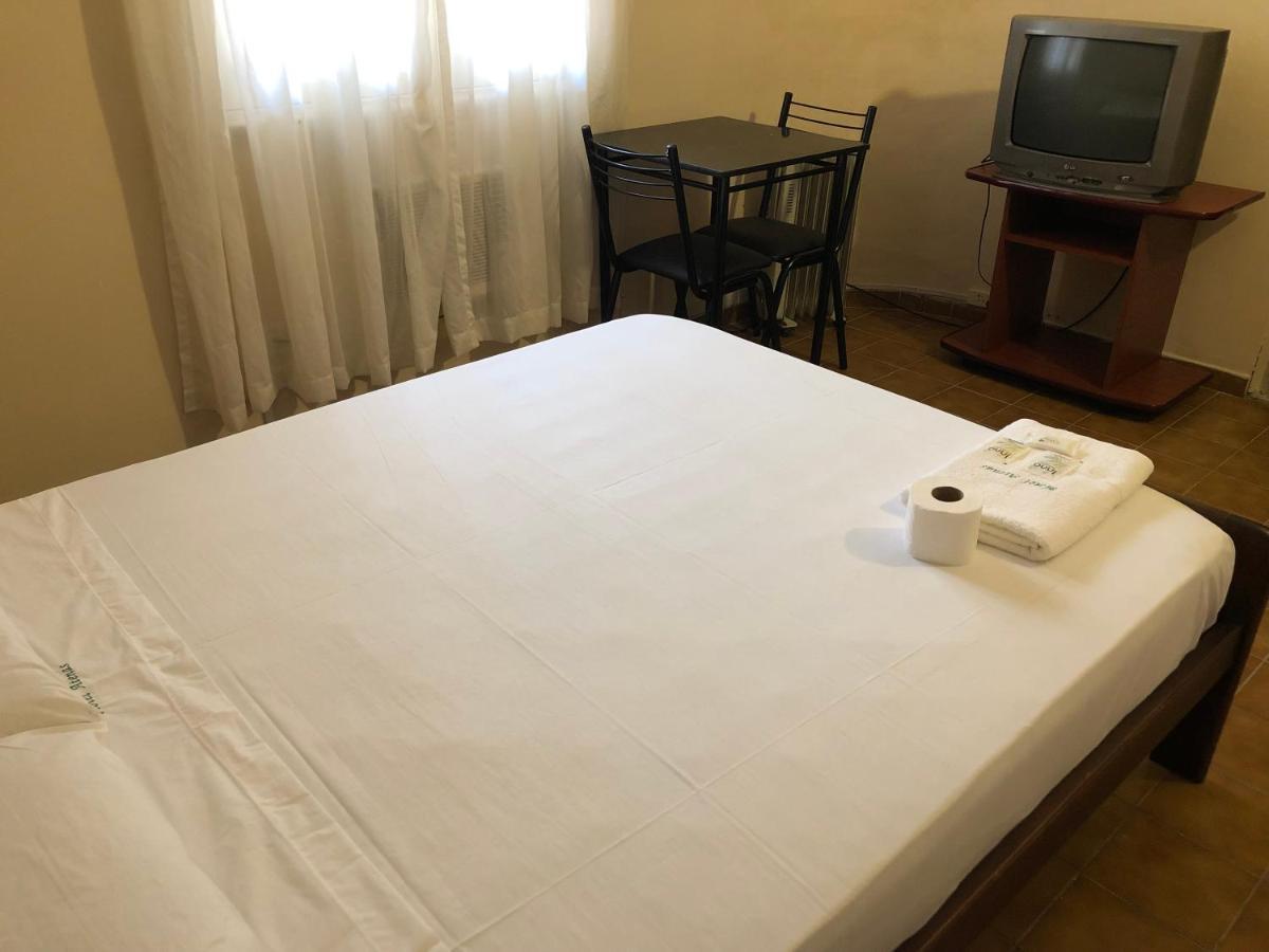 Hotel Atenas Буенос Айрес Екстериор снимка