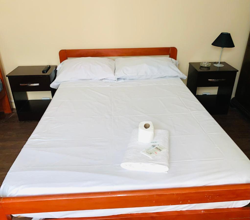 Hotel Atenas Буенос Айрес Екстериор снимка